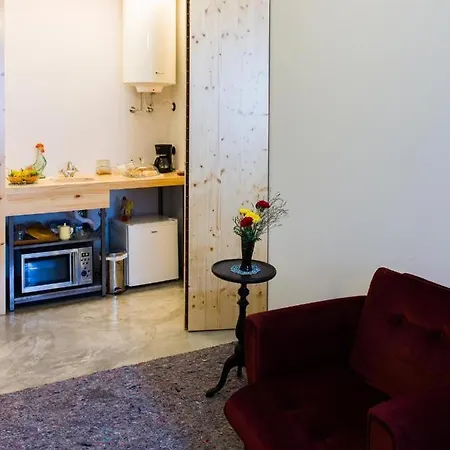 In Guest - Missopo Opo Porto